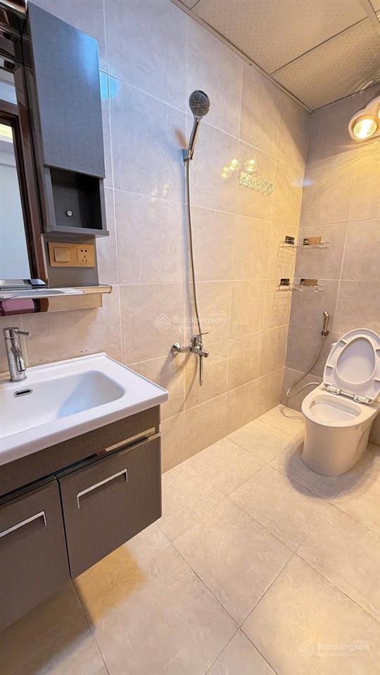 Bán căn hộ 3pn quận cầu giấy  tòa 30t1 nam trung yên đã có sổ đỏ 80m2 giá 6.9 tỷ