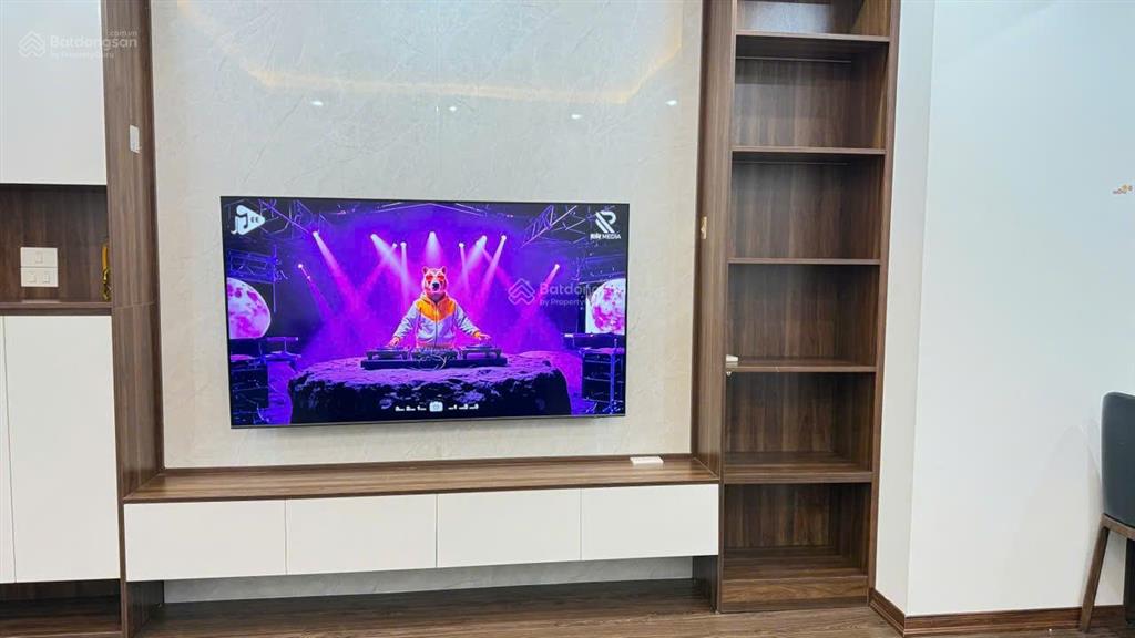 Bán căn hộ 3pn quận cầu giấy  tòa 30t1 nam trung yên đã có sổ đỏ 80m2 giá 6.9 tỷ
