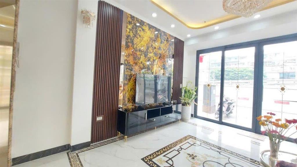 Mới giảm thêm 2 tỷ, giá mới 16 tỷ, bán nhà 5 tầng phố tạ quang bửu hai bà trưng 32m2 vị trí đẹp
