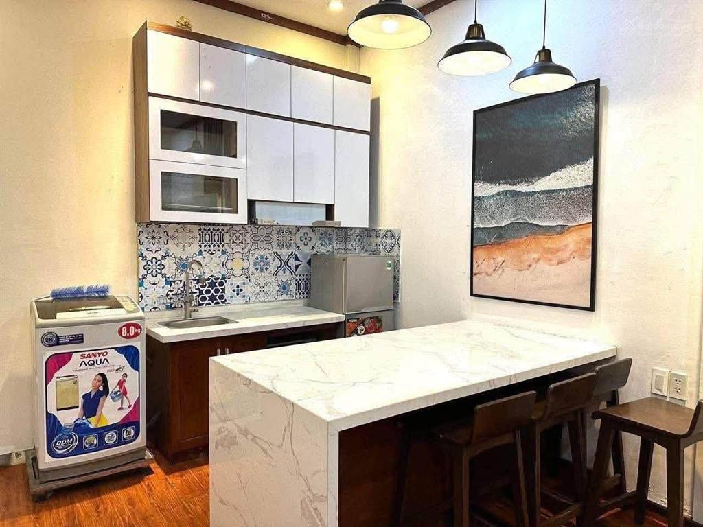 Bán căn hộ mini 2 ngủ, giá 2.08 tỷ đường đình thôn mỹ đình 40m2 ô tô tải đỗ cửa
