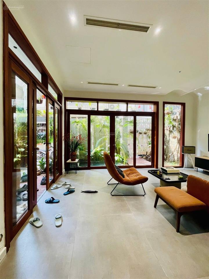 Bán biệt thự phố linh lang quận ba đình 140m2 mặt tiền 10m giá 55 tỷ