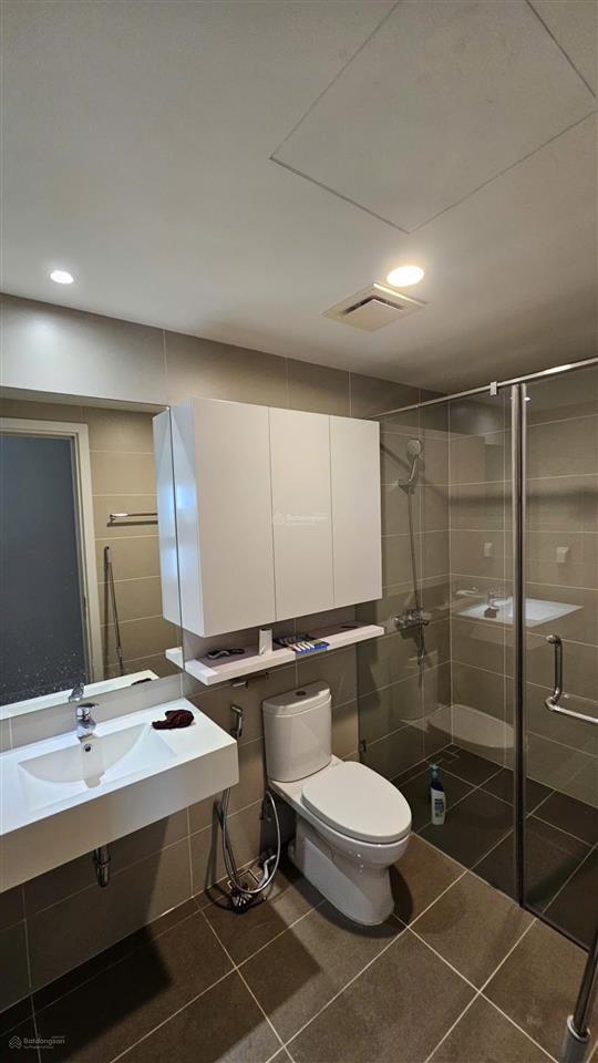 Cần bán gấp căn hộ tại chung cư tại kosmo tây hồ 102m2 3 phòng ngủ 12.9 tỷ.  0867 672 ***