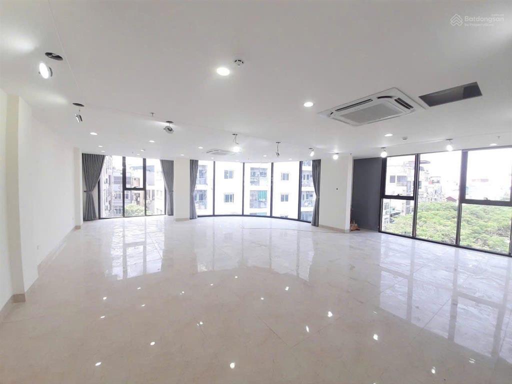 Chị em cần bán tòa văn phòng trung kính, cầu giấy 130m2 8 tầng mặt tiền 8m 99 tỷ