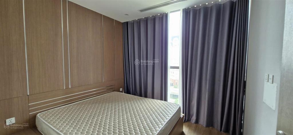 Bán căn hộ s1 vinhomes skylake 76m 2pn ban công trực diện hồ giá 10,5 tỷ