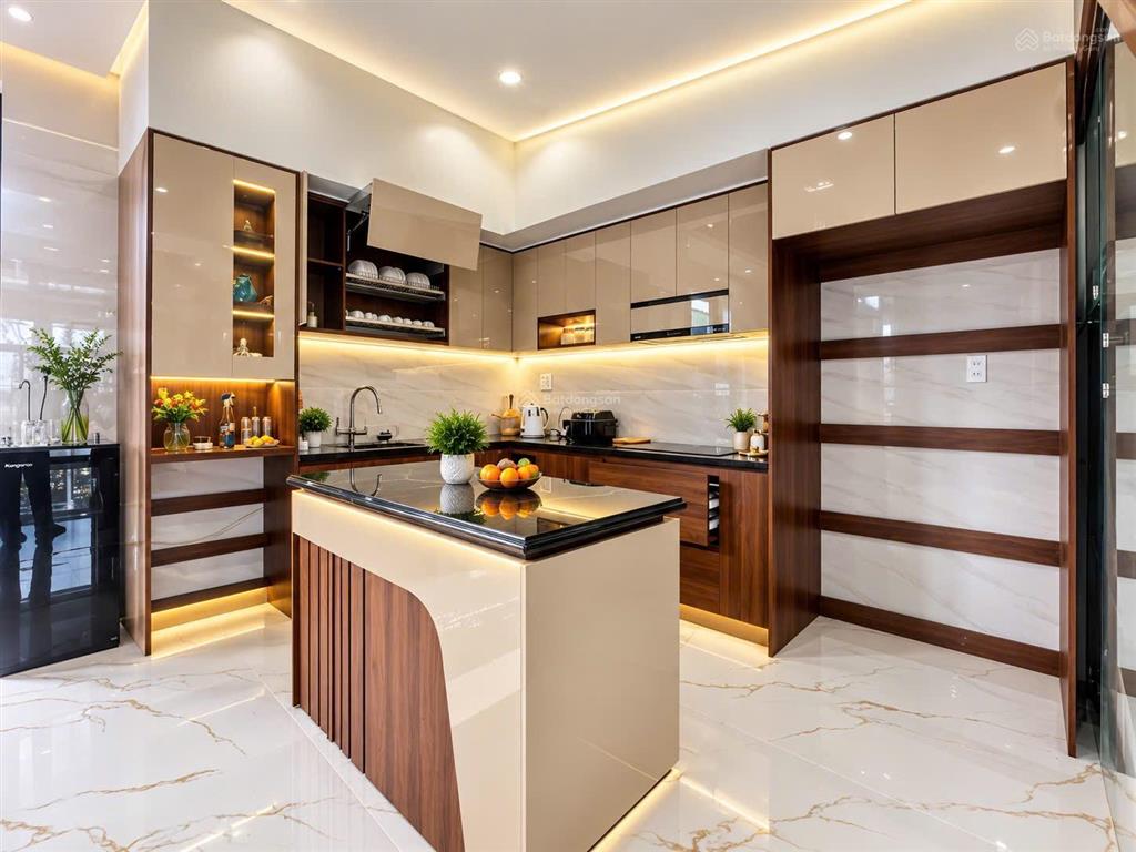 Nhà đẹp hiện đại nội thất cao cấp sân thượng rộng thoáng diện tích 252m2 hướng chính bắc