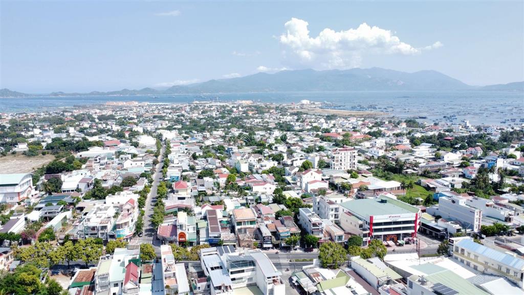 Lô đất sổ sẵn hiếm tại vinhomes cam ranh đường thông rộng 18m, 100% đất ở đô thị chỉ còn hơn 500tr