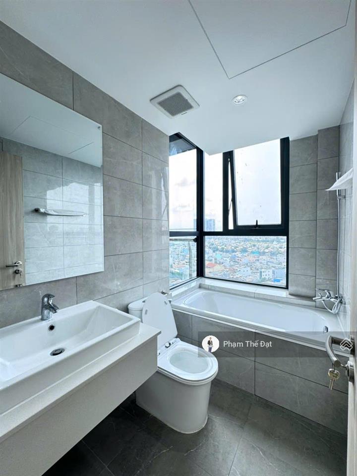 Căn 3pn 82m2 tháp a tầng 15 mặt tiền bến bình đông giá 6 tỷ/ 100%  em đạt hỗ trợ ạ!