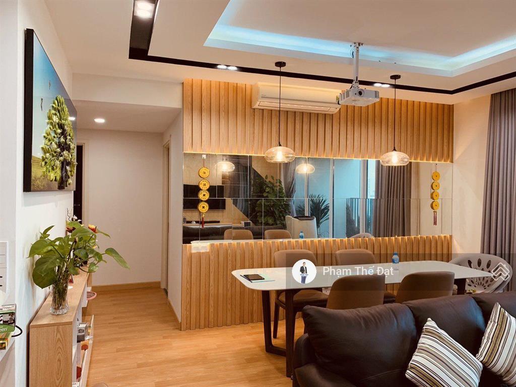 Bán gấp 3pn view sông 10,5 tỷ.  đạt hỗ trợ thông tin căn hộ và đăng ký lịch coi căn hộ trực tiếp.