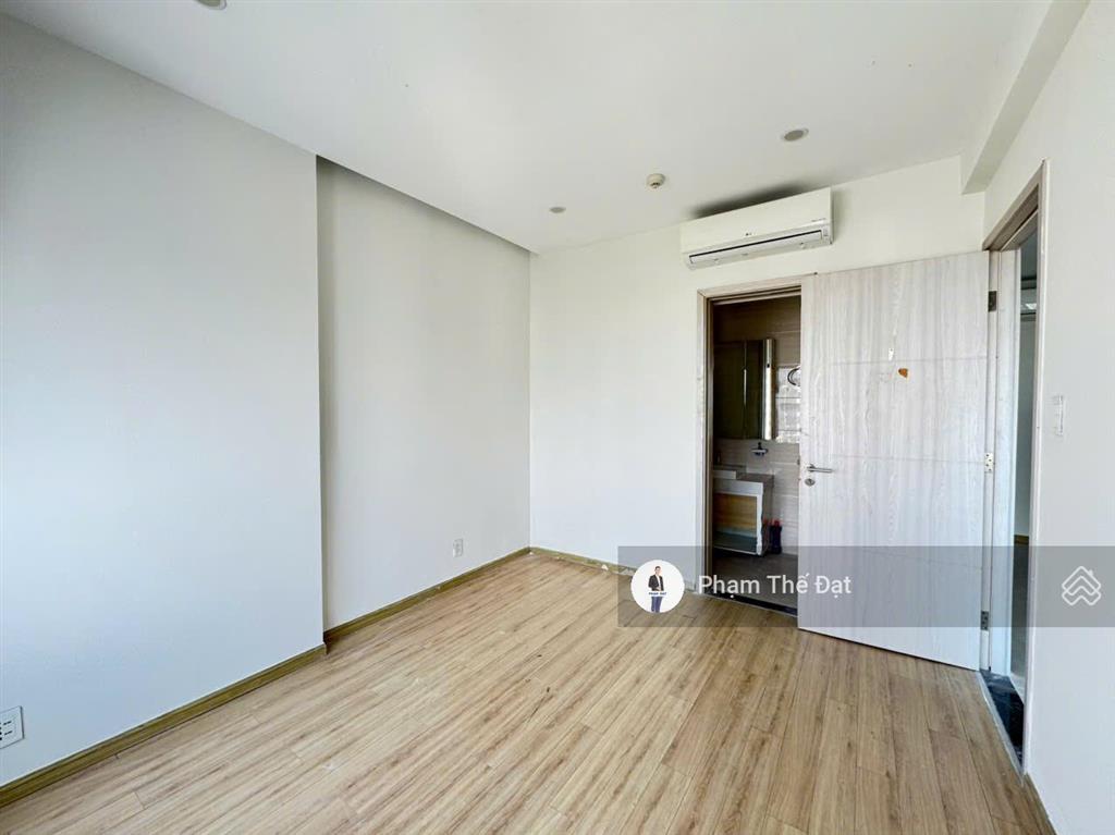 2pn view sông 7,5 tỷ bán gấp trong tháng, bán theo hiện trạng ntcb cđt.  đạt coi nhà và cọc gấp