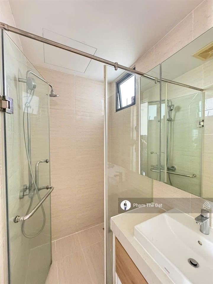 Căn 2pn2wc tầng trung ban công đn, ntcb giảm 100 triệu bán nhanh trong tháng.  em đạt coi nhà