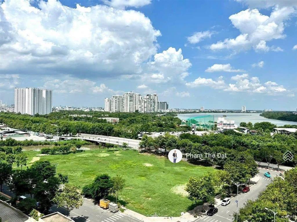 1pn giá 5,6 tỷ view sông tầng cao thương lượng trực tiếp chủ nhà.  em đạt hỗ trợ coi nhà thực tế.