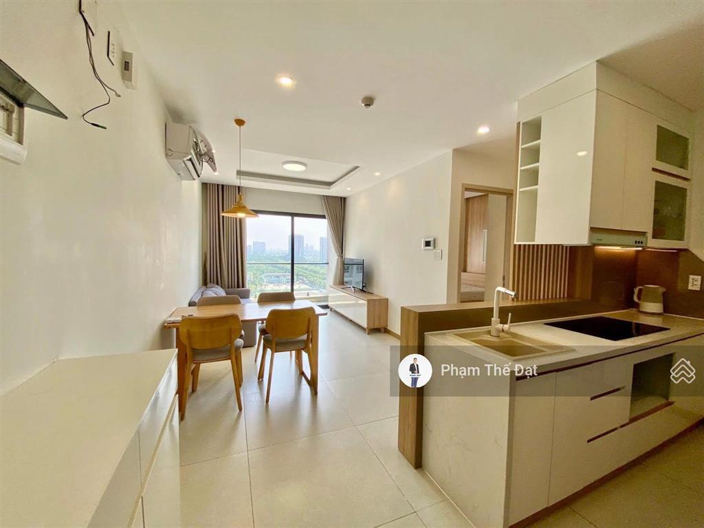 1pn giá 5,6 tỷ view sông tầng cao thương lượng trực tiếp chủ nhà.  em đạt hỗ trợ coi nhà thực tế.