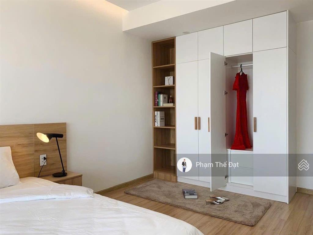 3pn mặt tầng cao hướng đông nam thoáng mát giá 8,3 tỷ all in. call em đạt chốt nhanh căn hộ 3pn này