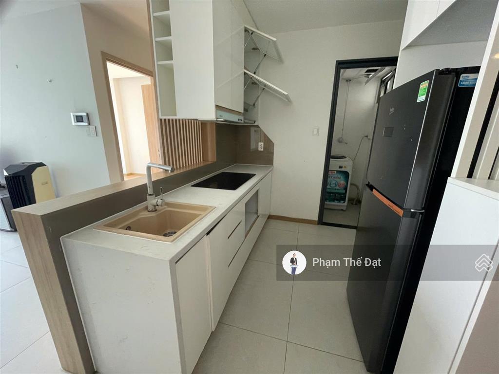Siêu phẩm 1pn tầng cao view sông cực hiếm giá công khai 5,7 tỷ thương lượng.  em đạt coi thực tế.