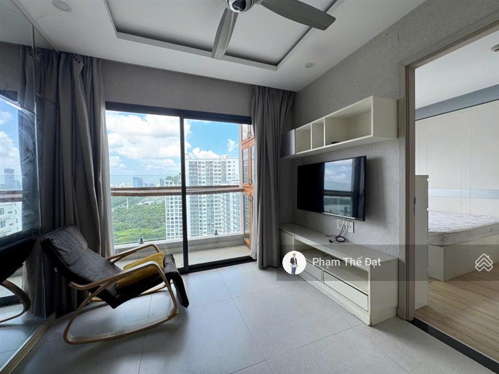 Cần bán căn góc 2pn 2wc tầng cao view sông, lm81 và thủ thiêm. chủ thiện chí, có hỗ trợ vay bank