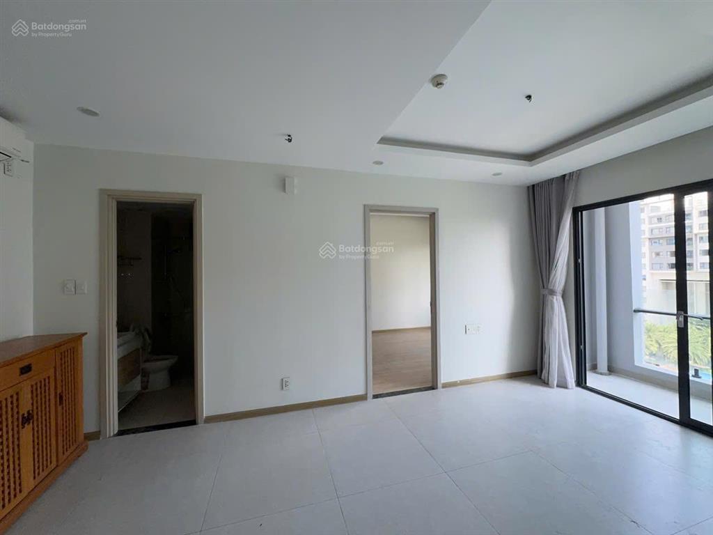 61m2 ntcb nhà mới, tầng trung giá 6,39 tỷ cần bán nhanh. call em đạt hẹn lịch coi thực tế căn hộ.