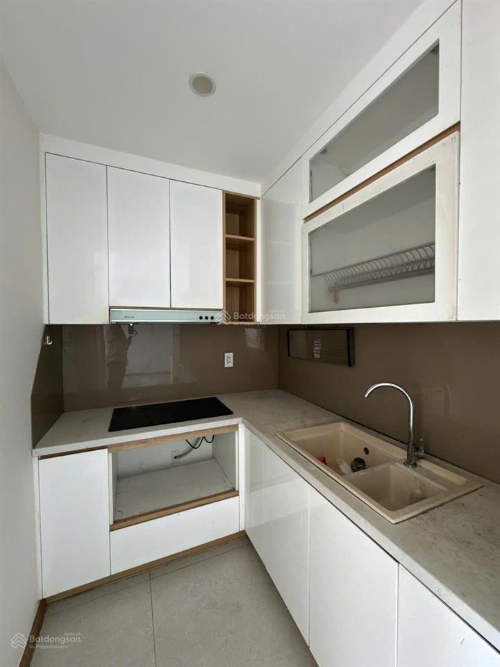 61m2 ntcb nhà mới, tầng trung giá 6,39 tỷ cần bán nhanh. call em đạt hẹn lịch coi thực tế căn hộ.
