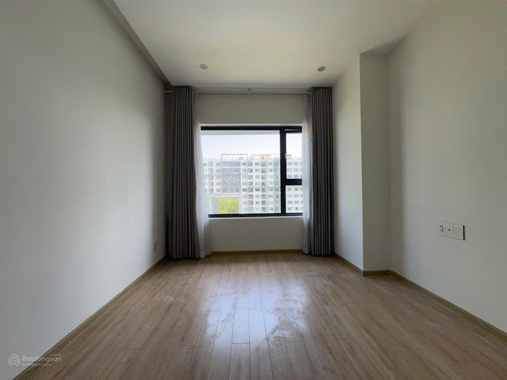 61m2 ntcb nhà mới, tầng trung giá 6,39 tỷ cần bán nhanh. call em đạt hẹn lịch coi thực tế căn hộ.
