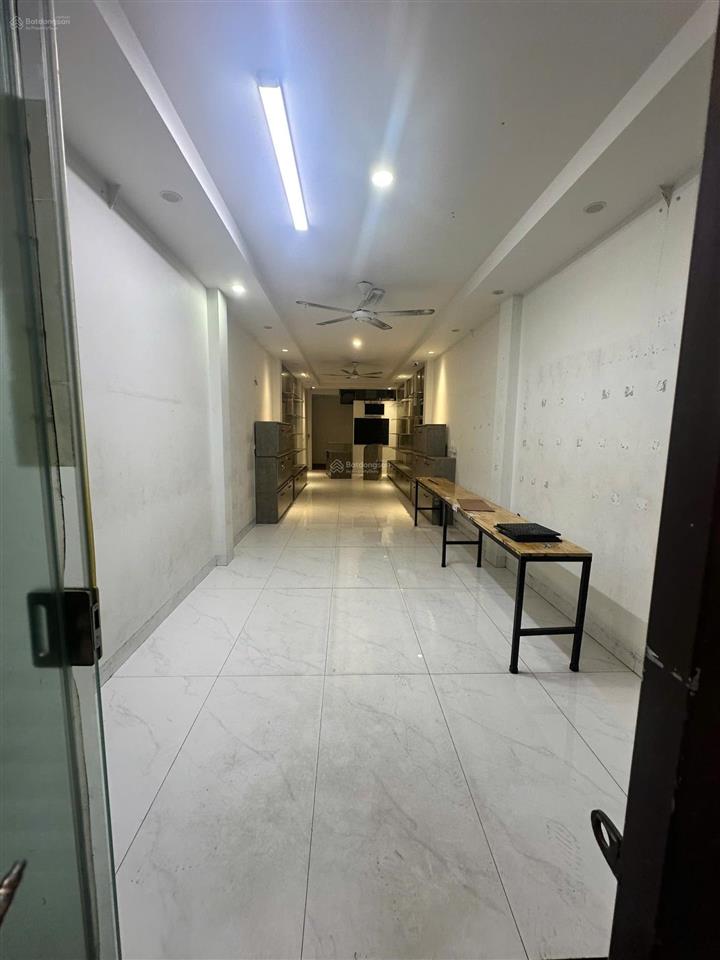 Cho thuê văn phòng tại số 7, đông ngạc, 10 triệu, 100m2