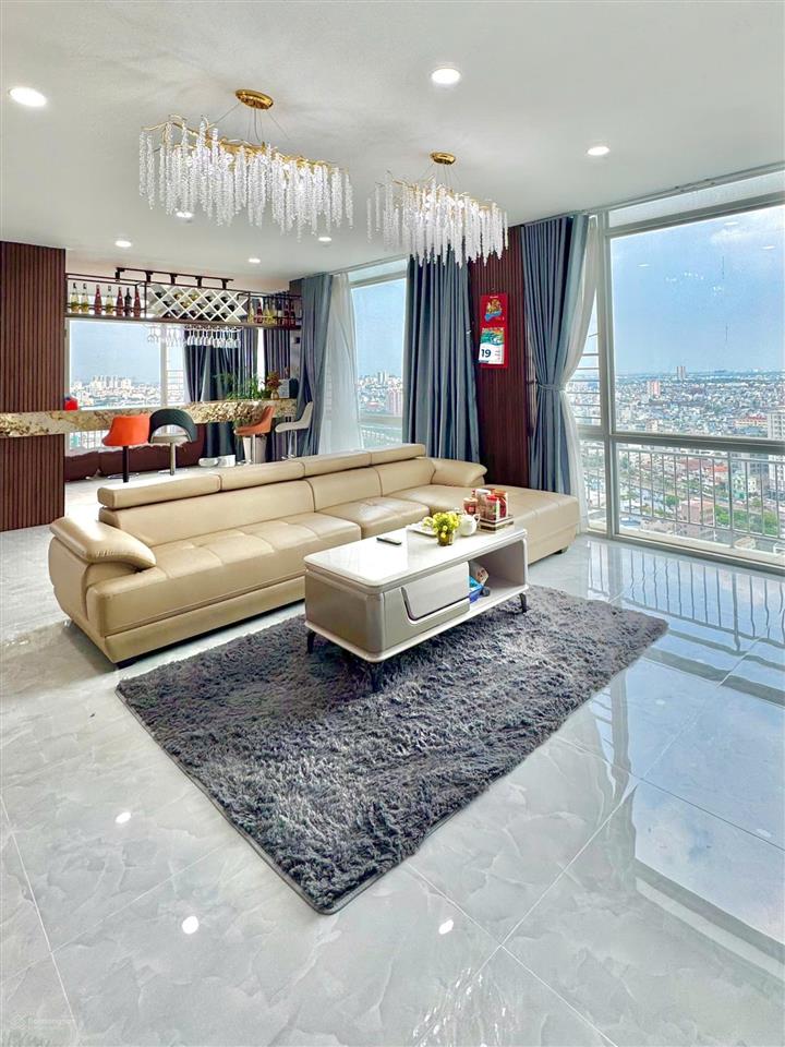 Bán penthouse 4pn, 3wc tại tản đà court quận 5, 33 tỷ, 230m2