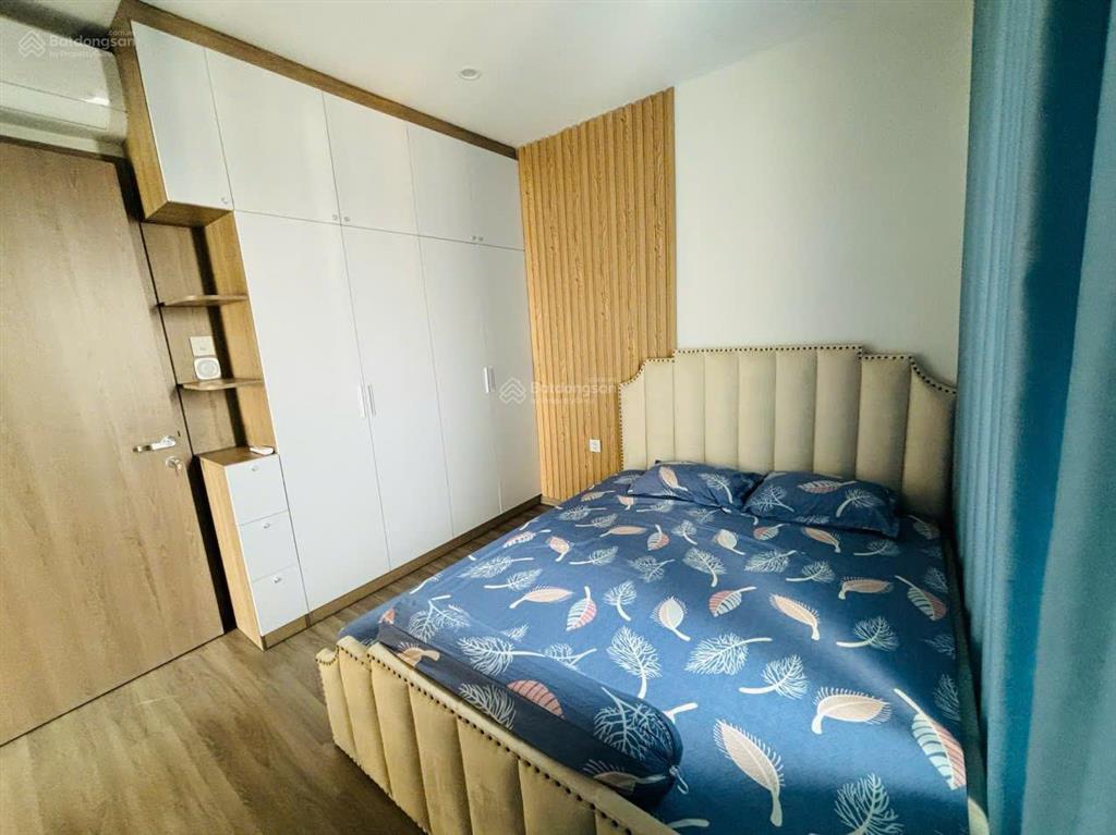 Bán căn góc 2pn+1 thiết kế được 3pn tặng full nội thất có sẵn hđ thuê 12 triệu view sông chỉ 4,3 tỷ