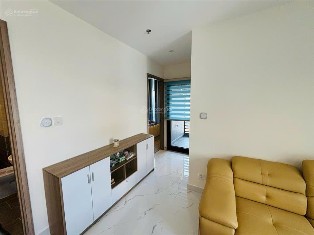 Bán căn góc 2pn+1 thiết kế được 3pn tặng full nội thất có sẵn hđ thuê 12 triệu view sông chỉ 4,3 tỷ
