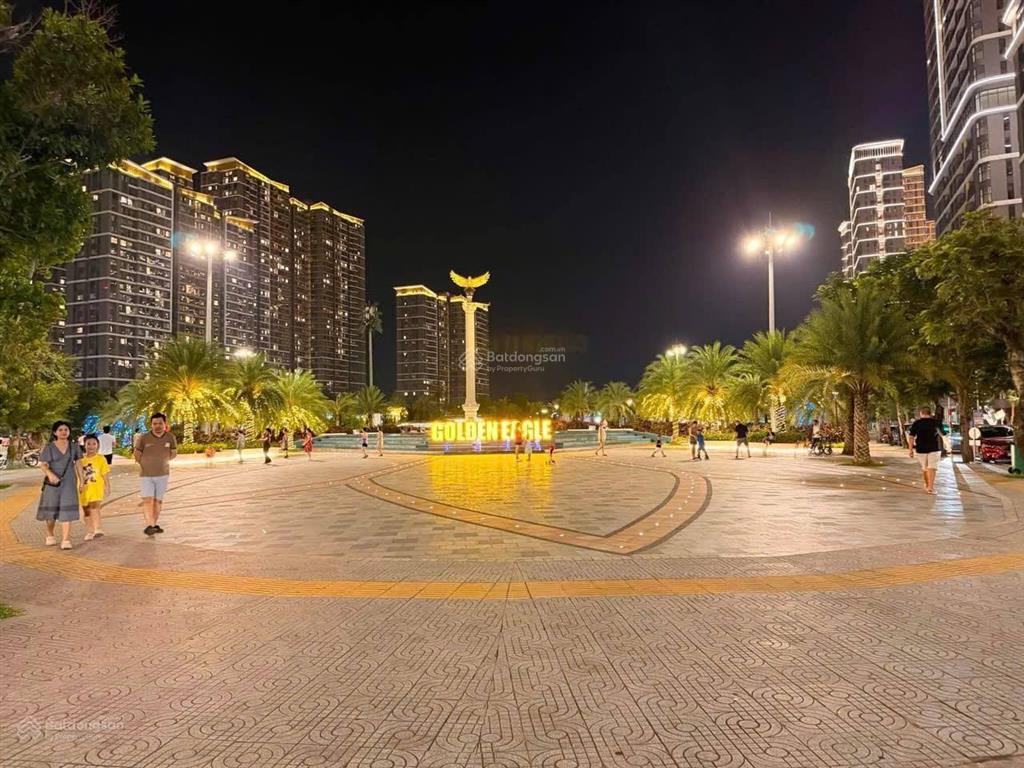 Bán căn 2pn 1wc tầng cao view hồ bơi cực thoáng, sẵn hợp đồng thuê giá chỉ 2,950 tỷ đã có sổ hồng
