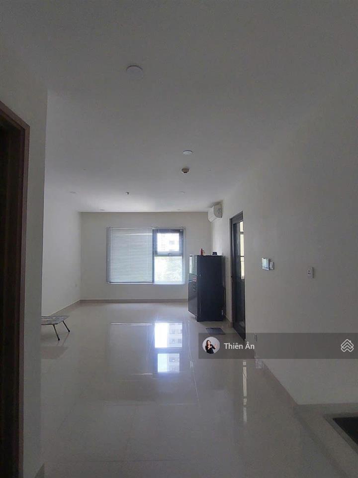 Cho thuê căn studio logia ngoài rộng rãi tại vinhomes grand park giá chỉ 5 triệu nội thất cơ bản