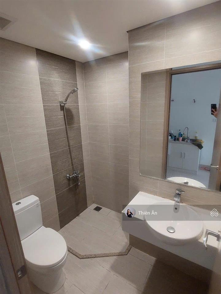 Cho thuê căn studio logia ngoài rộng rãi tại vinhomes grand park giá chỉ 5 triệu nội thất cơ bản