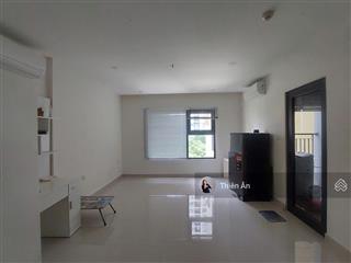Cho thuê căn studio logia ngoài rộng rãi tại vinhomes grand park giá chỉ 5 triệu nội thất cơ bản