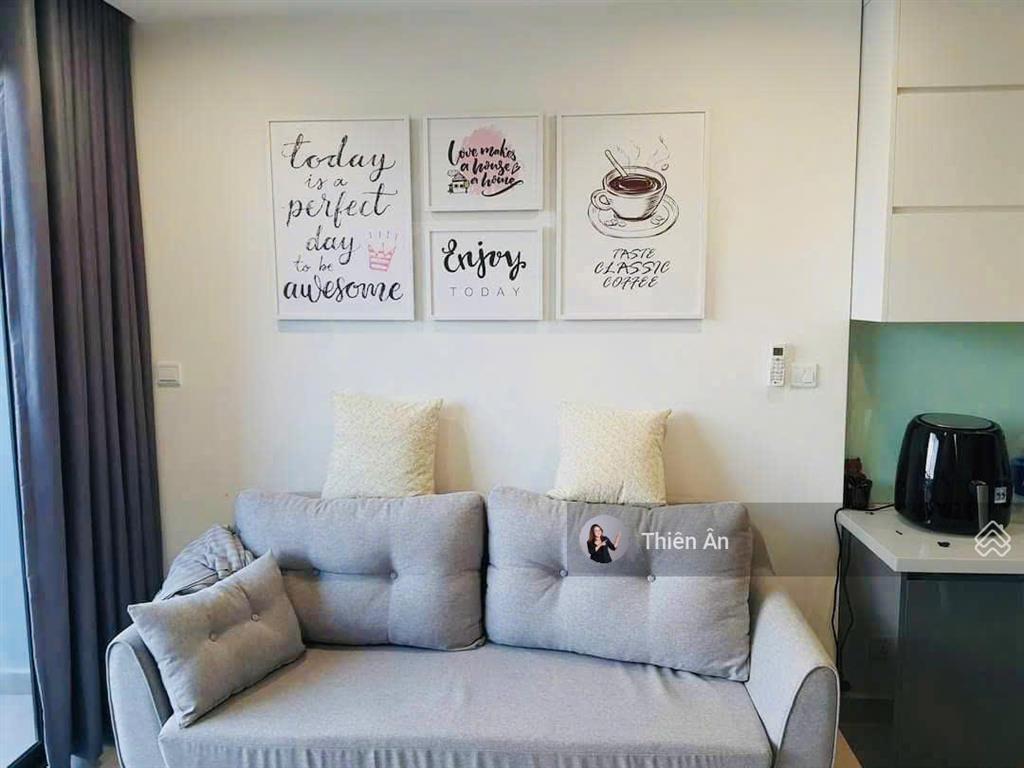 Bán căn 3pn full nội thất cao cấp giá chỉ 3,680 tỷ đã có sổ hồng, có thể cho thuê 13 triệu / tháng