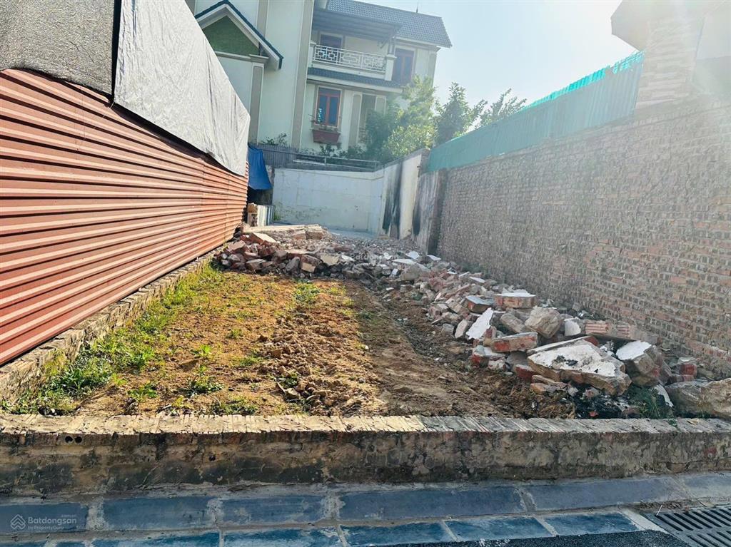 2.65 tỷ có 58,2m2 thụy hà  bắc hồng ô tô đỗ cửa mặt tiền siêu rộng đường ô tô