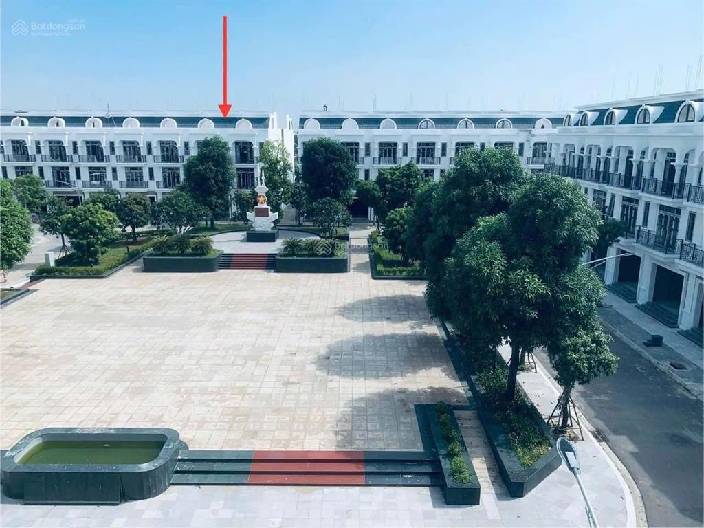 Hơn 10 tỷ xíu  có căn 319  view quảng trường  uy nỗ  đông anh  nhà thô 3 tầng 1 tum