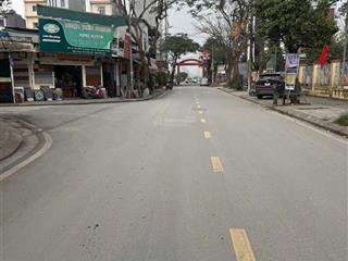 Cho thuê nhà nguyên căn 5 tầng  có thang máy  kinh doanh đỉnh  tại thư lâm  đường 25m