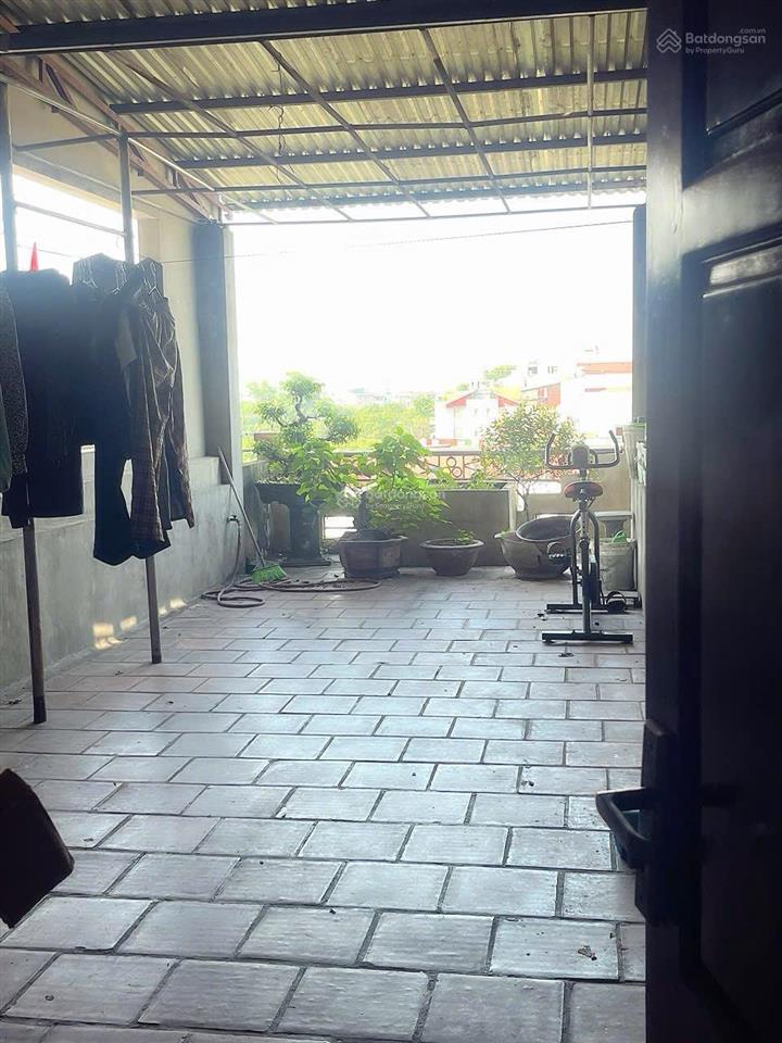 Cho thuê nhà kinh doanh mặt đường vân hà 70m2  nhà 3 tầng  full nội thất giá rẻ như nhà trong ngõ