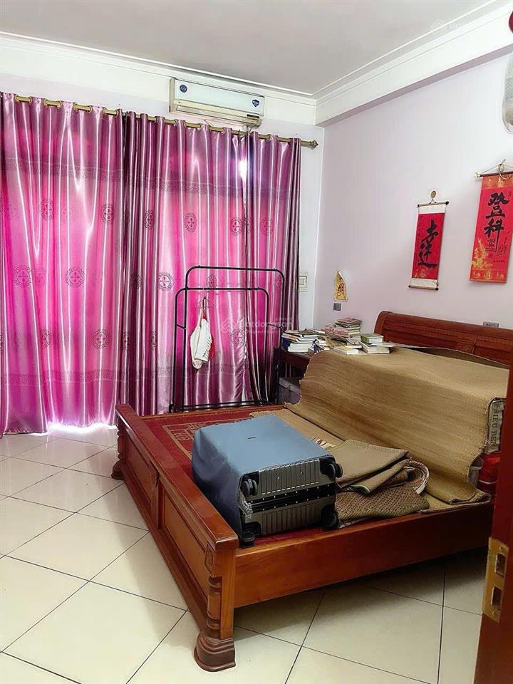 Cho thuê nhà kinh doanh mặt đường vân hà 70m2  nhà 3 tầng  full nội thất giá rẻ như nhà trong ngõ