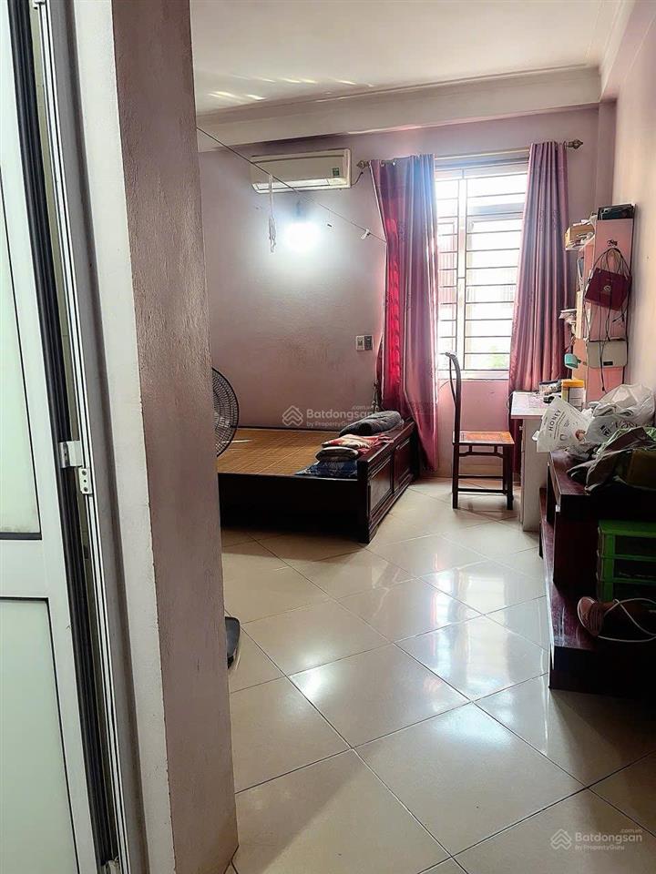Cho thuê nhà kinh doanh mặt đường vân hà 70m2  nhà 3 tầng  full nội thất giá rẻ như nhà trong ngõ