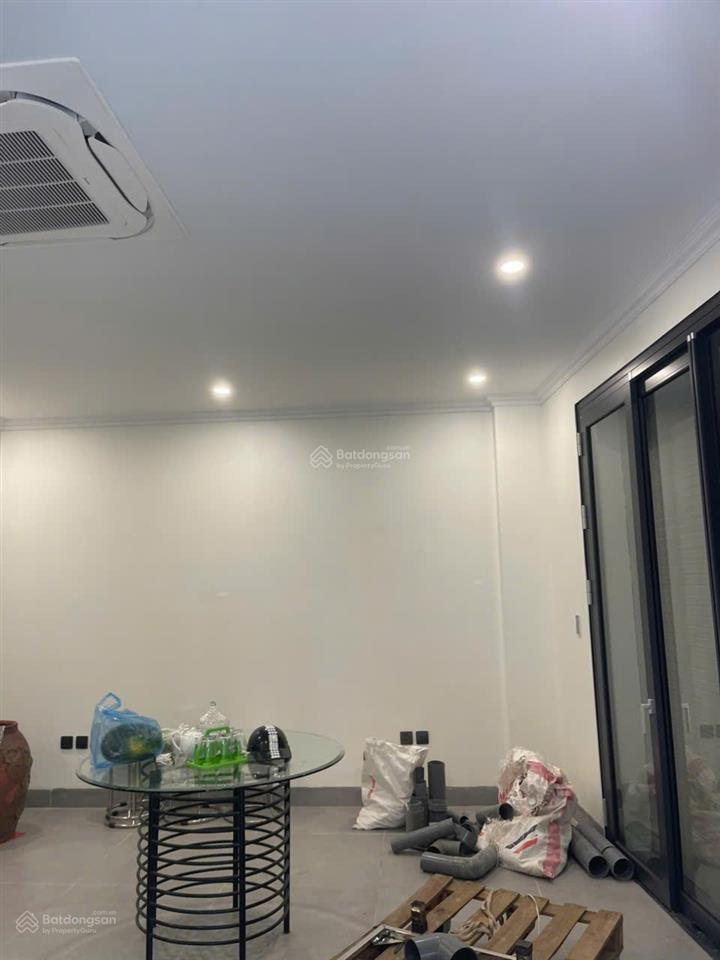 Chính chủ cho thuê văn phòng mới 100% cực đẹp tại khu dân cư 918, long biên chỉ 16 triệu/tháng