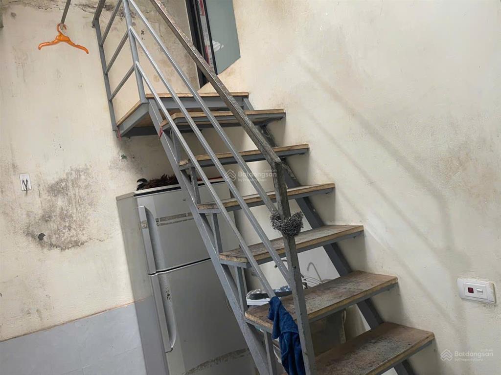 Chính chủ cho thuê nhà khu dân cư 918 khu c, nhà đẹp mới sửa full nội thất, ô tô đỗ cửa, chỉ 5tr/th