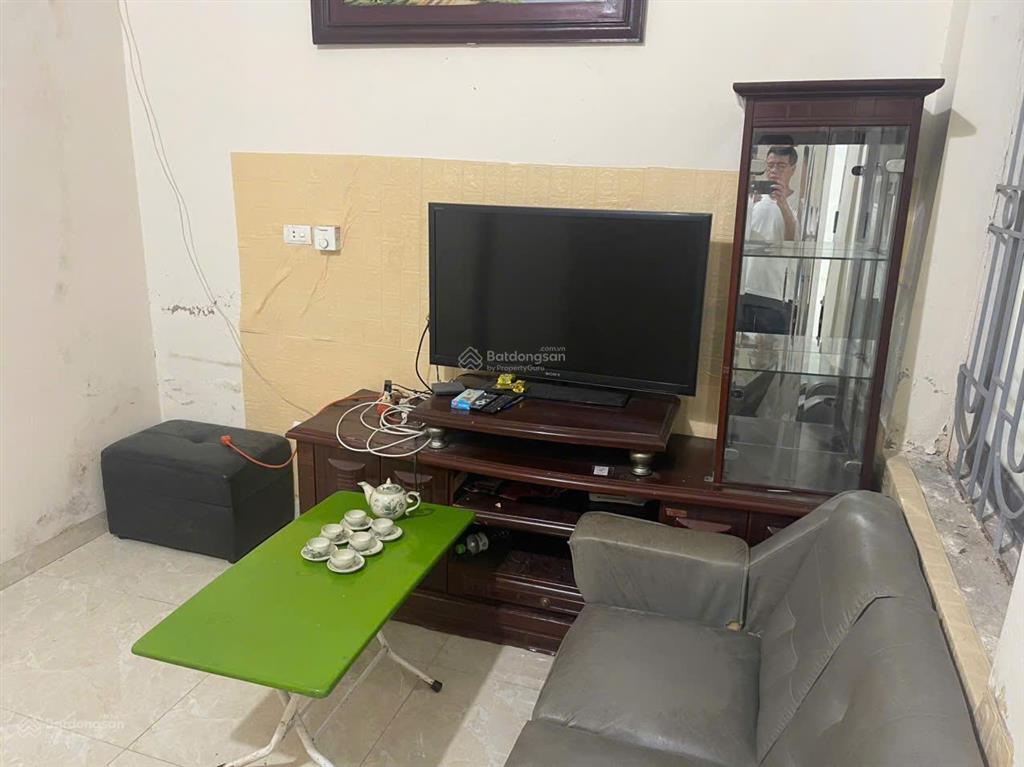 Chính chủ cho thuê nhà khu dân cư 918 khu c, nhà đẹp mới sửa full nội thất, ô tô đỗ cửa, chỉ 5tr/th