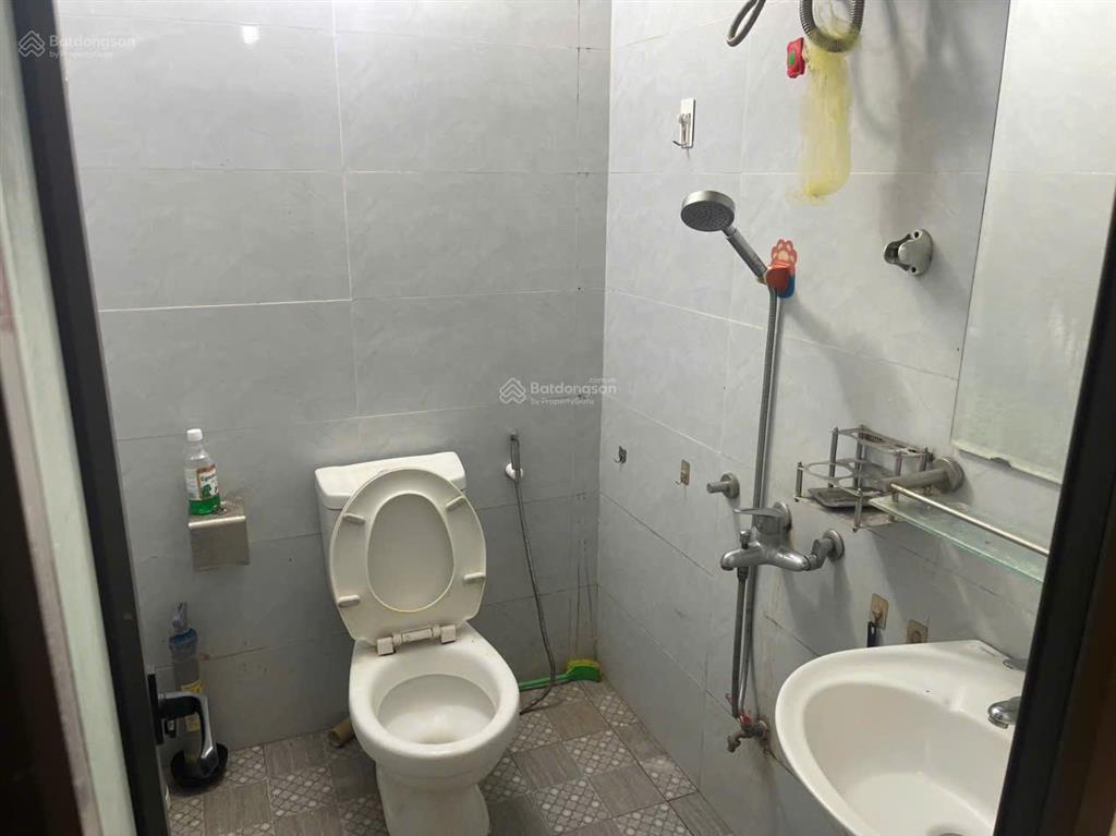 Chính chủ cho thuê nhà khu dân cư 918 khu c, nhà đẹp mới sửa full nội thất, ô tô đỗ cửa, chỉ 5tr/th