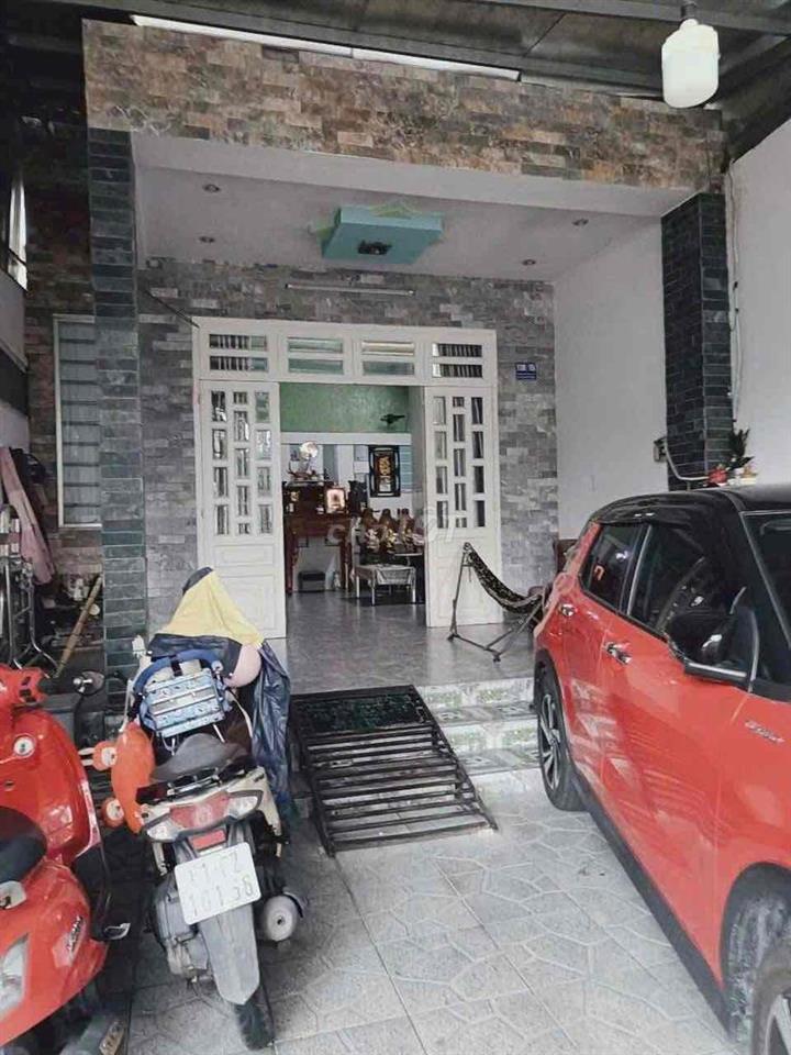 Nhà C4 Phú Lợi đường oto mà giá chỉ 2ty 250
