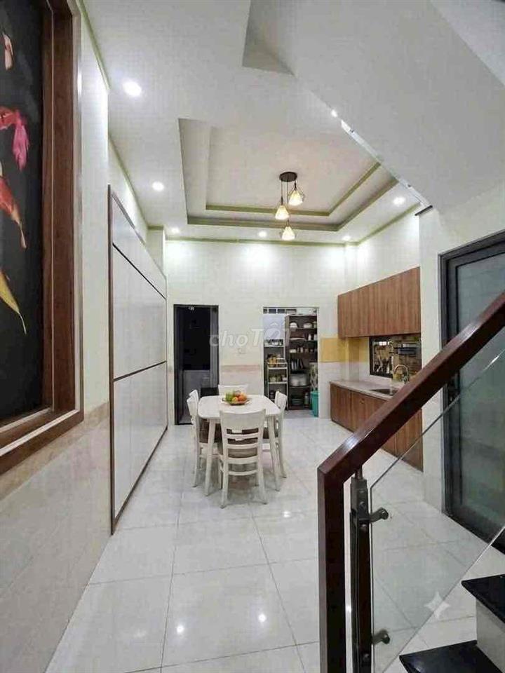 Nhà trệt lầu phú hồng thịnh 8 chủ ngộp cần bán gấp