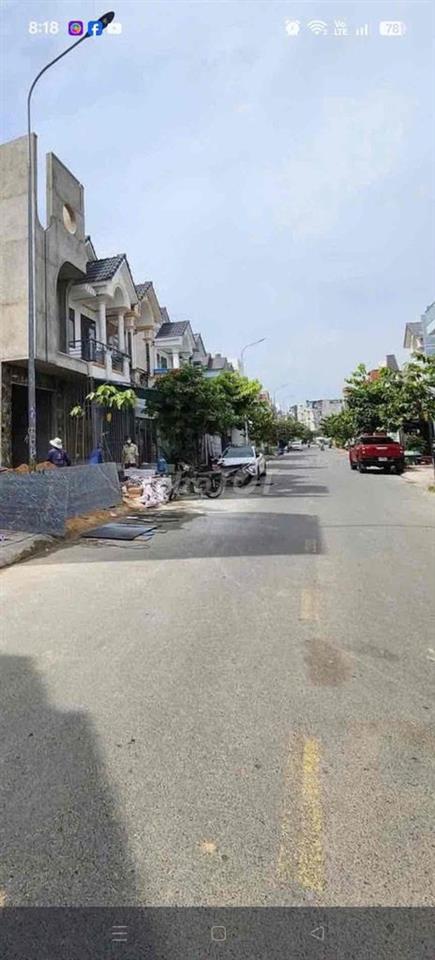 Nhà trệt lầu phú hồng thịnh 8 chủ ngộp cần bán gấp