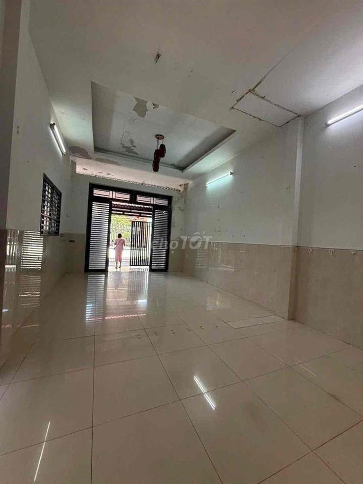 Chủ ngộp cần bán nhà C4 tân an TDM có 3PN giá 1ty 650tr