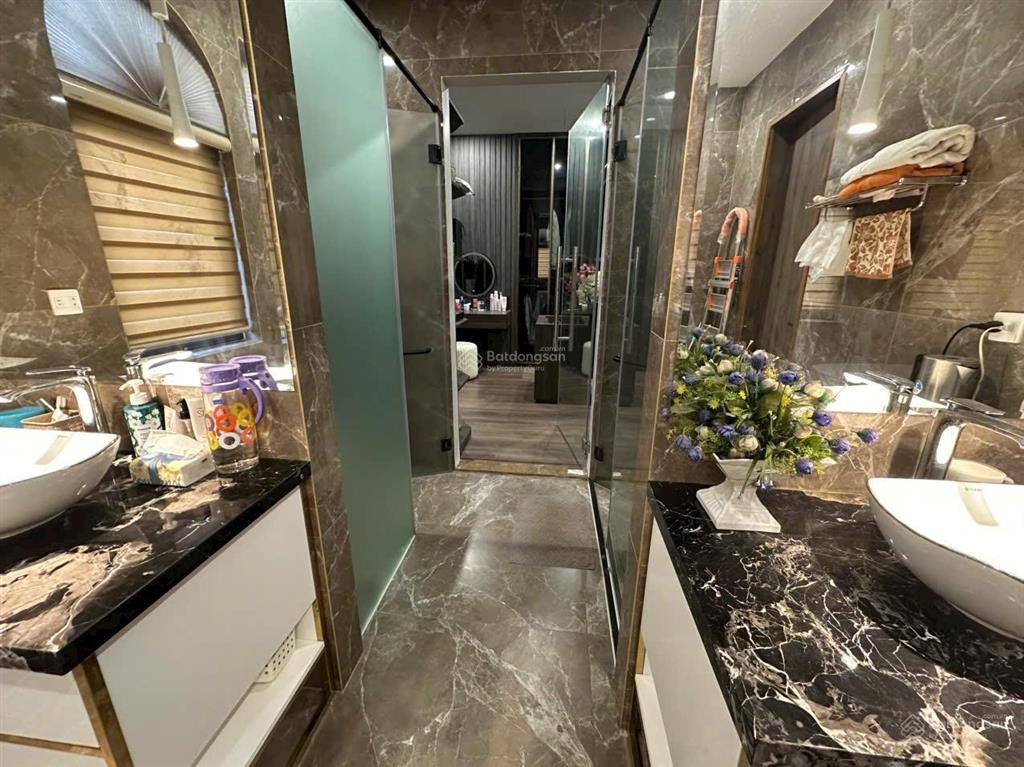 Biệt thự ngọc trai, 226m2, hướng đông tứ trạch, full nội thất sang trọng, 5pn, thang máy