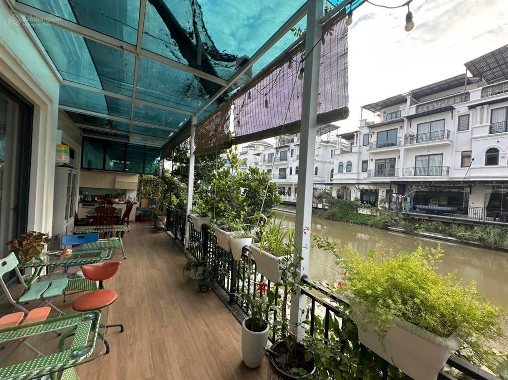 Biệt thự ngọc trai, 226m2, hướng đông tứ trạch, full nội thất sang trọng, 5pn, thang máy
