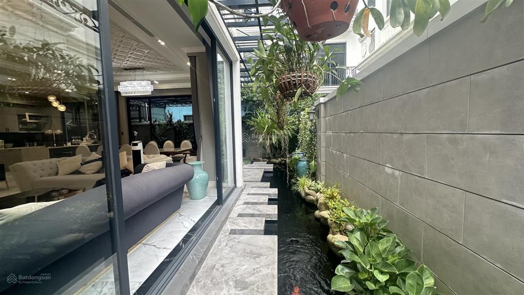 Biệt thự hoàn thiện siêu đẹp  về ở ngay  3pn  hướng đông nam