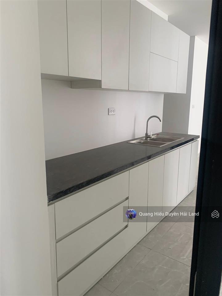 Cho thuê căn 2pn không đồ tầng trung giá hời tại 384 lê thánh tông.  quang hiếu 0782 100 ***