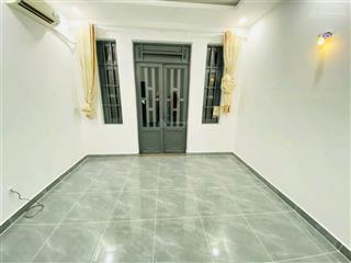 Bán nhà đúc 2 lầu 1/ thạnh lộc 16 ,sh riêng hẻm xe hơi,4 phòng ngủ,hướng đông nam